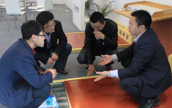 安邦集團(tuán)參加中國(guó)（北京）國(guó)際供熱通風(fēng)空調(diào)、衛(wèi)生潔具及城建設(shè)備與技術(shù)展會(huì)現(xiàn)場(chǎng)(圖8)