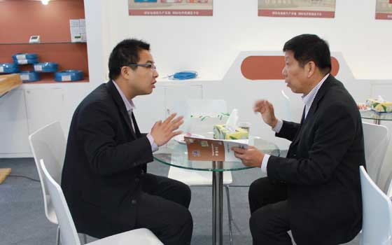 安邦集團(tuán)參加中國(guó)（北京）國(guó)際供熱通風(fēng)空調(diào)、衛(wèi)生潔具及城建設(shè)備與技術(shù)展會(huì)現(xiàn)場(chǎng)(圖7)